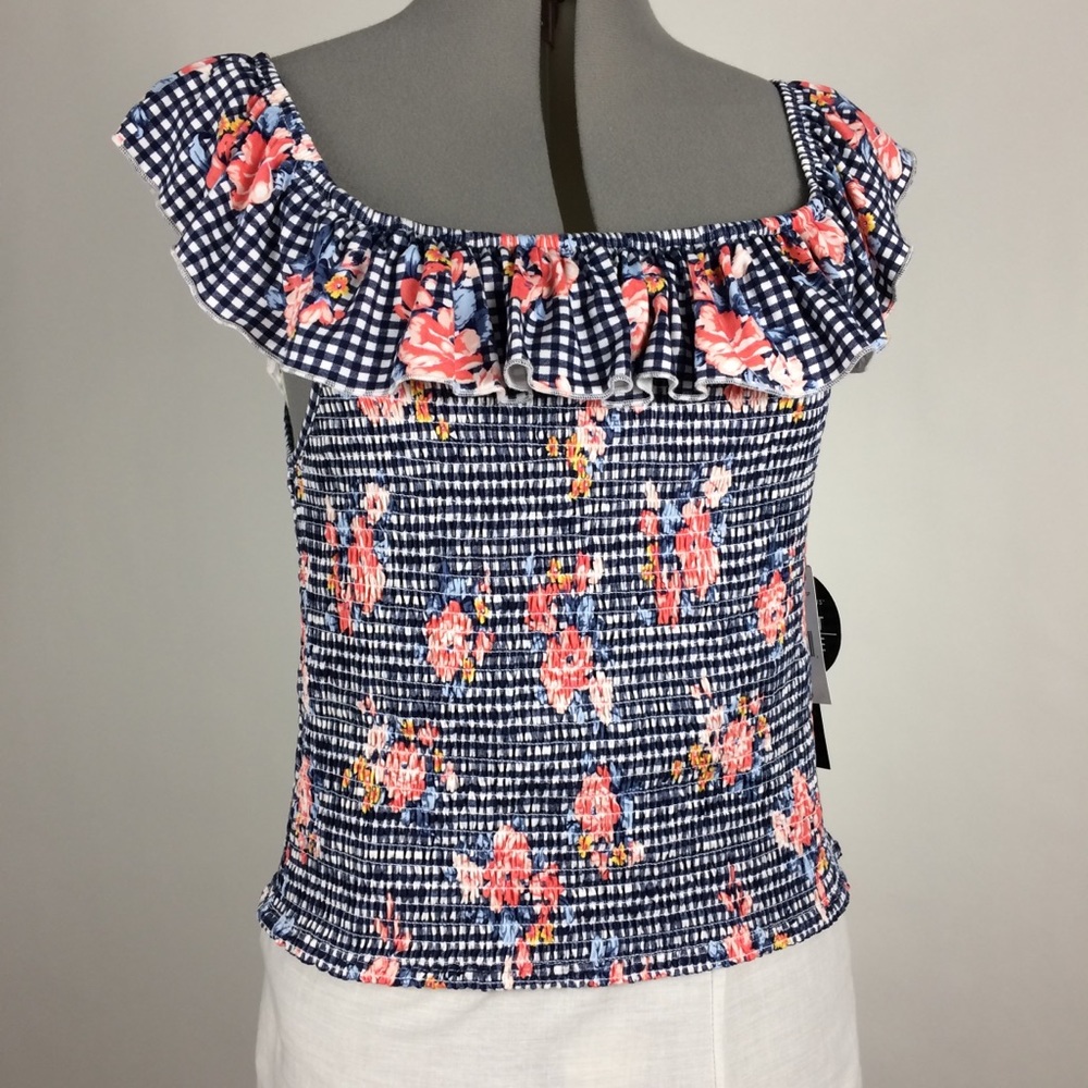 Almost Famous Must Have Ruffle Tank - Picture 3 of 6